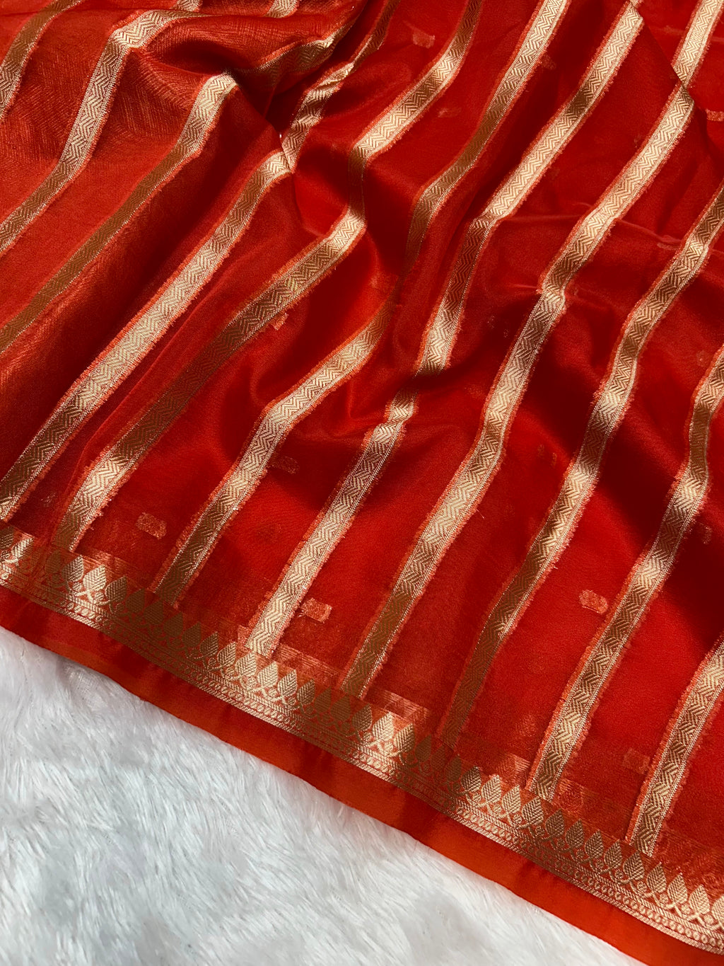 Banarasi Kora Organza Silk Saree with Small Buti, Slim Border & Designer Pallu