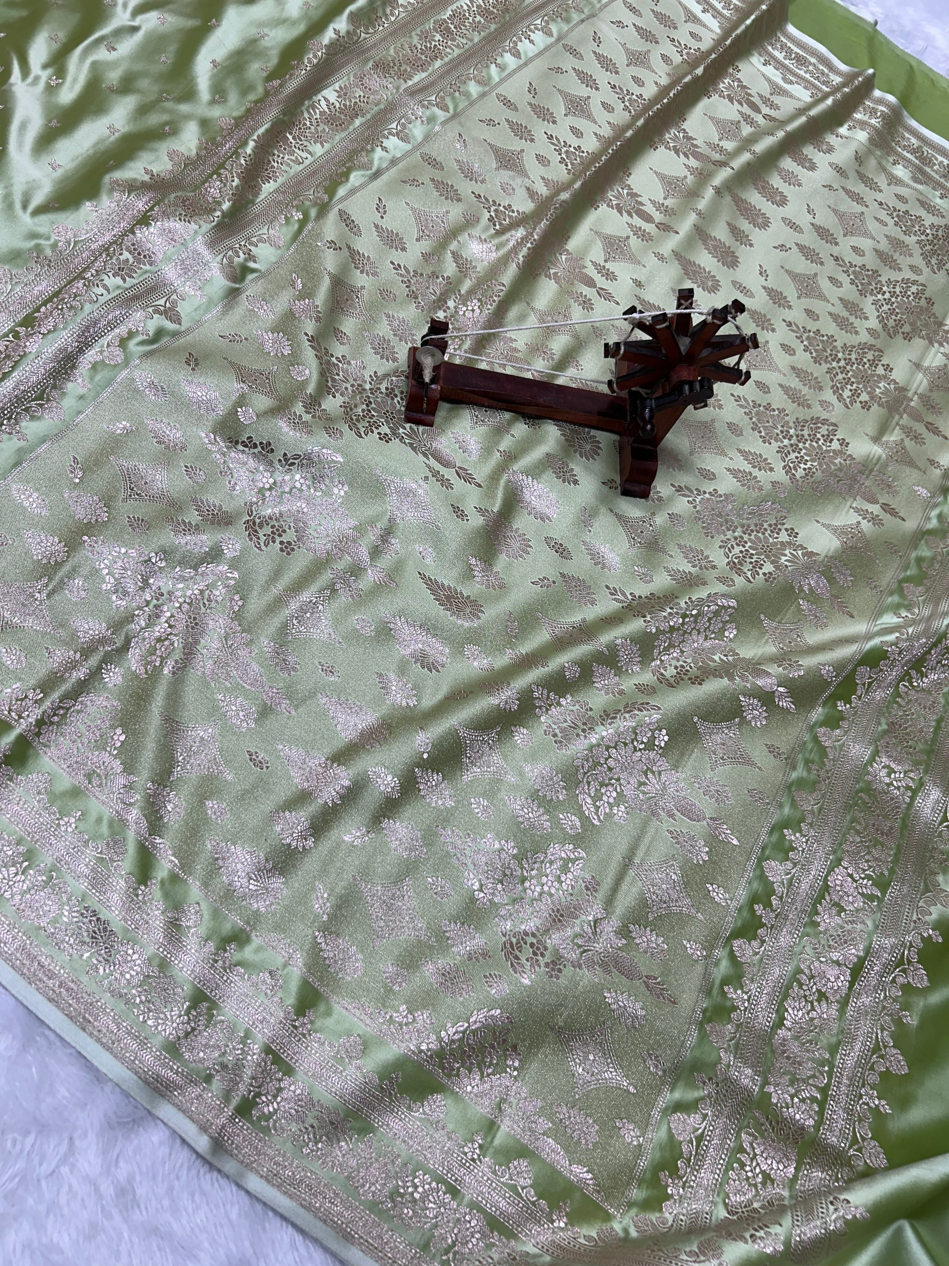 Banarasi Handloom Katan Mashru Traditional Buti Weaving Light Pista Green Saree