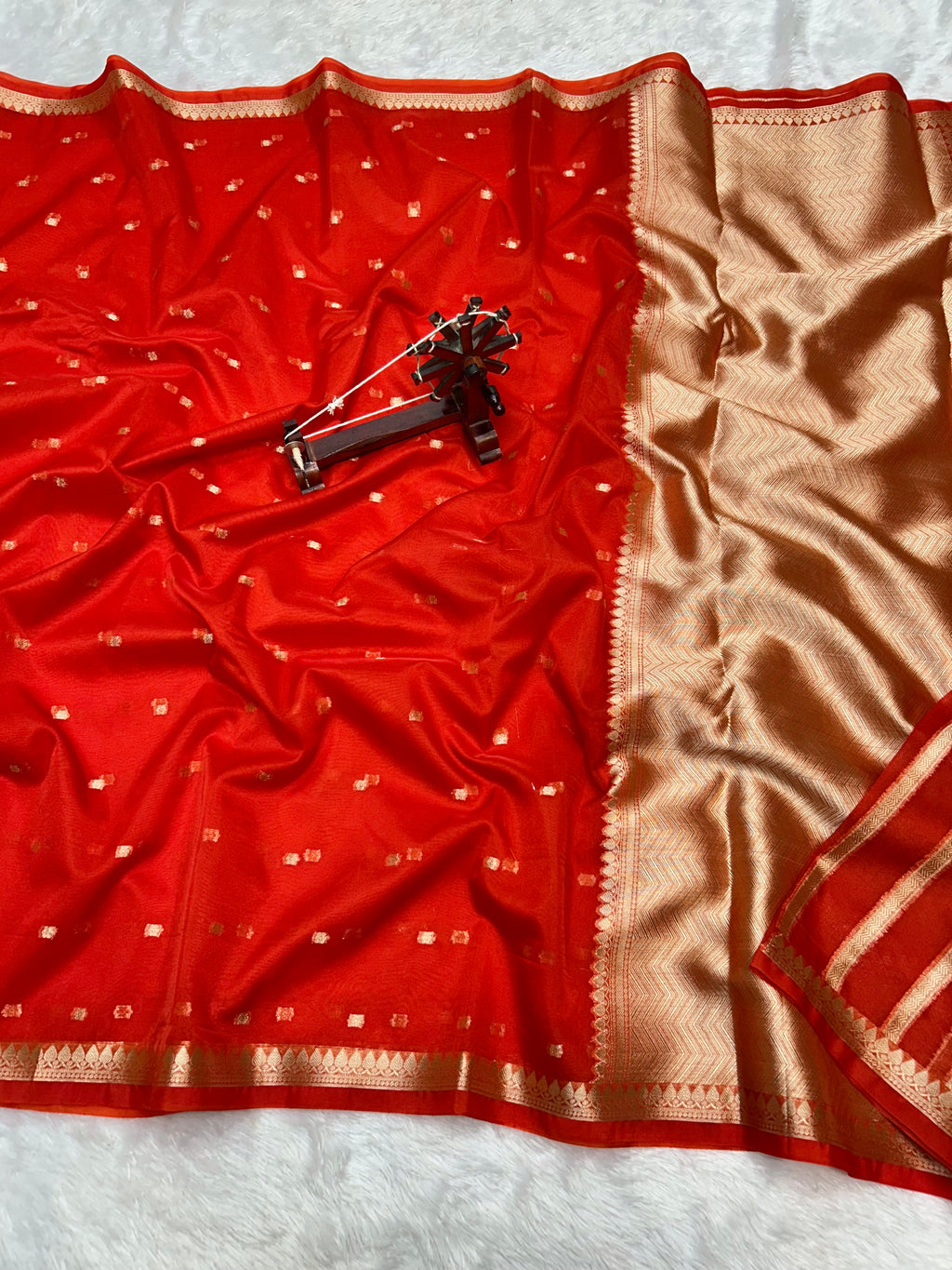 Banarasi Kora Organza Silk Saree with Small Buti, Slim Border & Designer Pallu