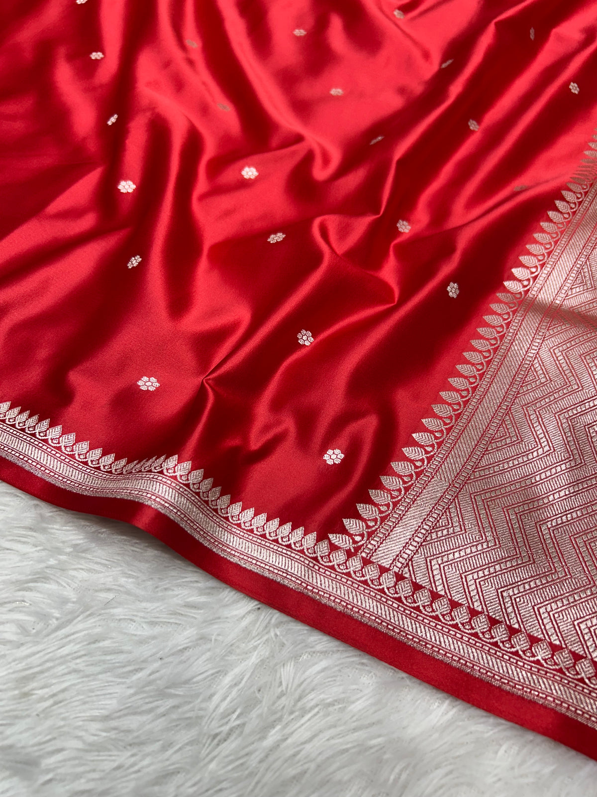 Exquisite Handloom Mashru Katan Saree – Delicate Buti Work with Slim Border & Striped Blouse