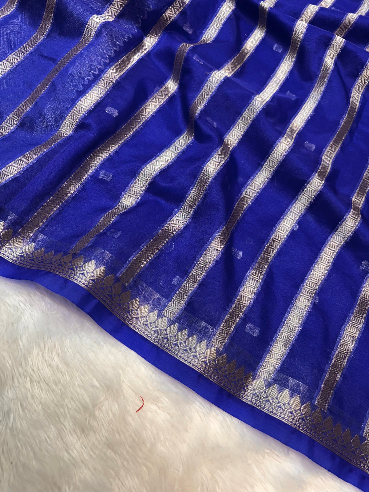 Banarasi Kora Organza Silk Saree with Small Buti, Slim Border & Designer Pallu