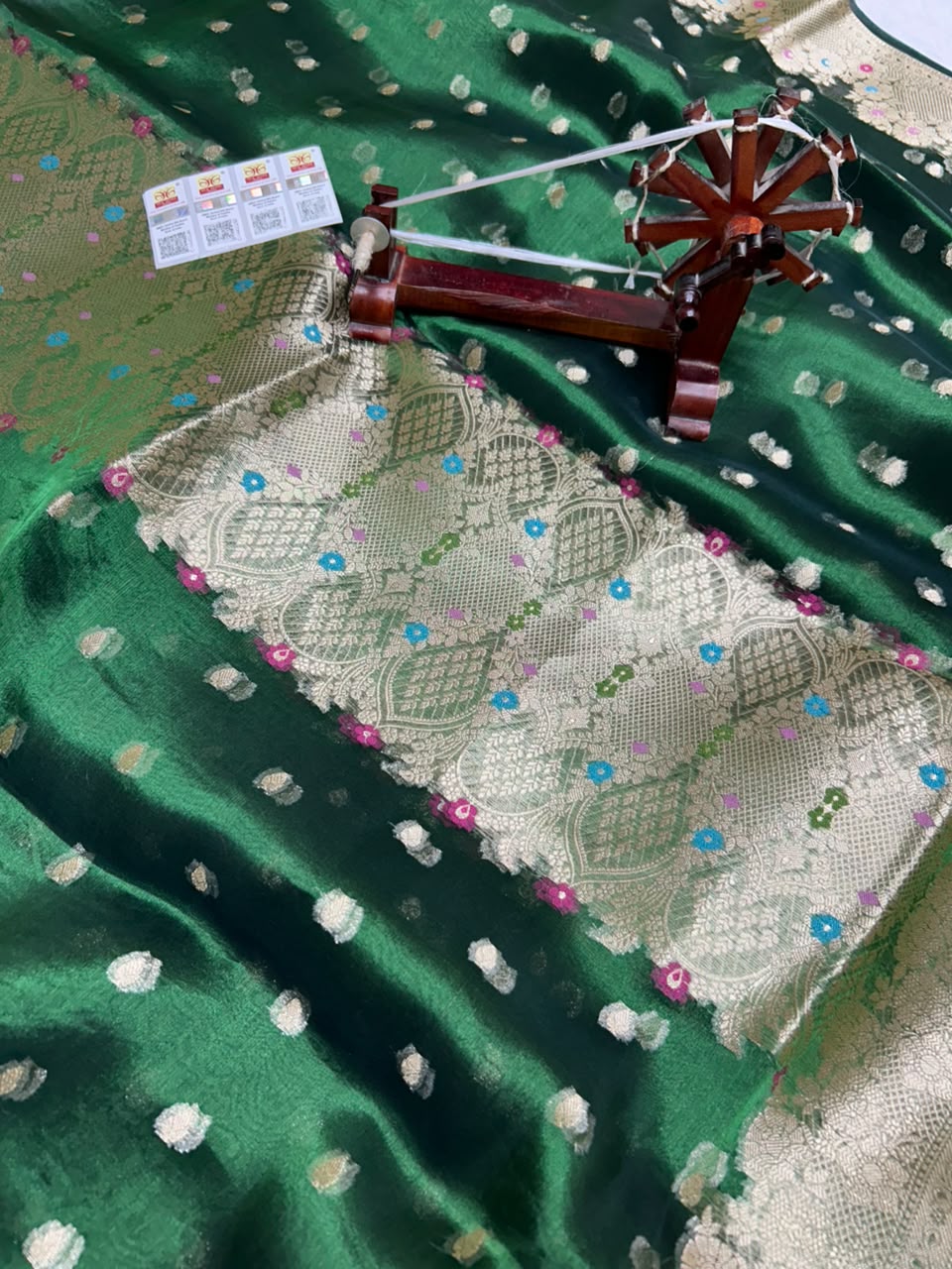 Banarasi Pure Glass Tissue Silk Saree flower Minakari Border
