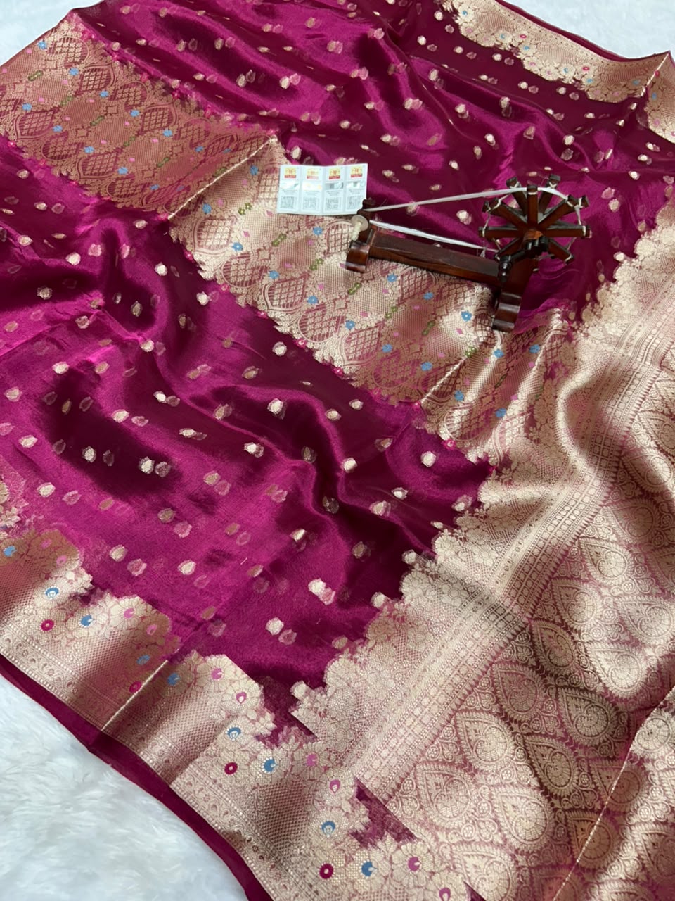 Banarasi Pure Glass Tissue Silk Saree flower Minakari Border