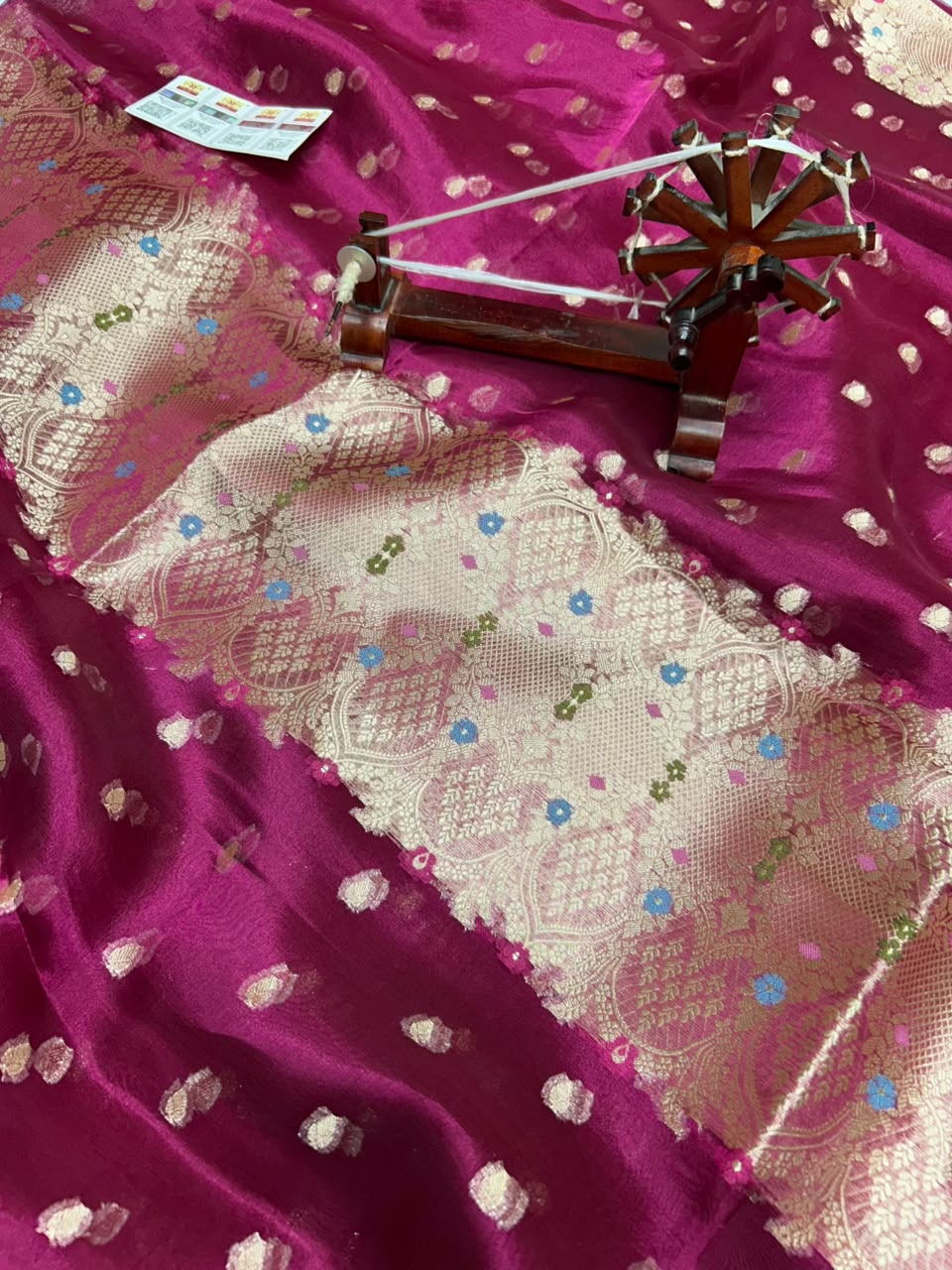 Banarasi Pure Glass Tissue Silk Saree flower Minakari Border