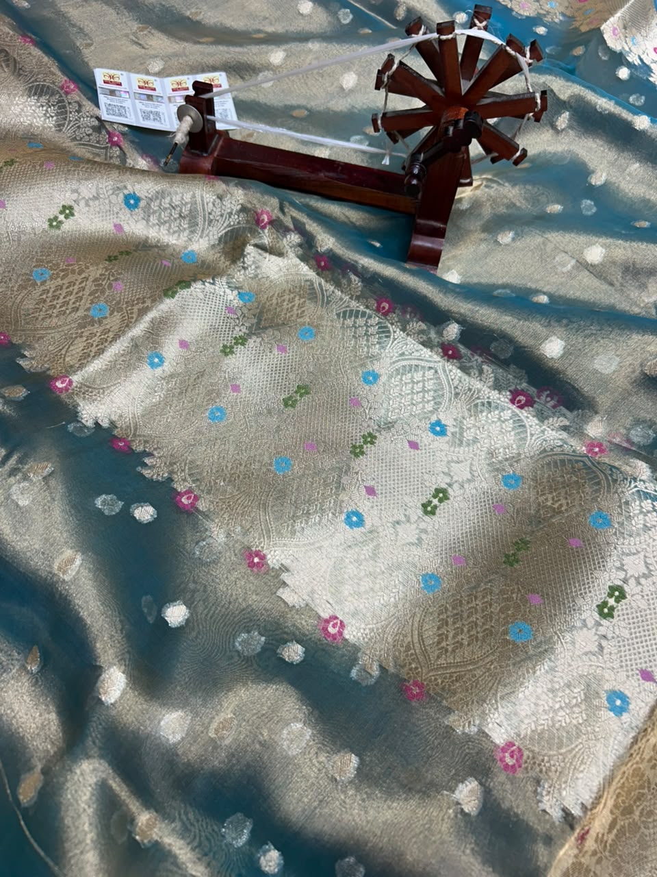 Banarasi Pure Glass Tissue Silk Saree flower Minakari Border