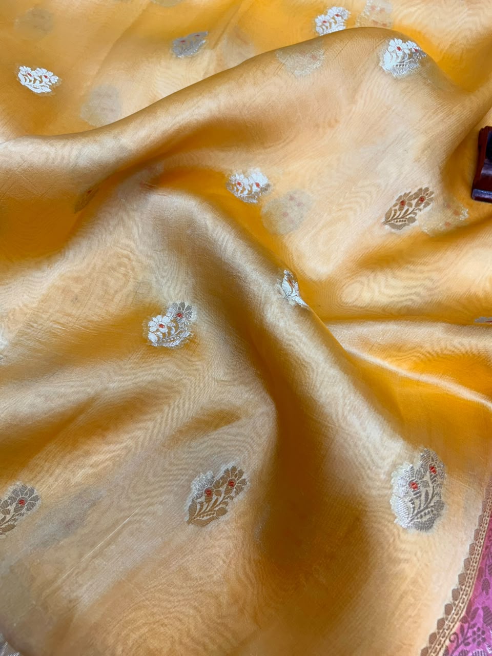 Pure Green Mango Silk Saree All Over Beautiful Minakari Gala Buti