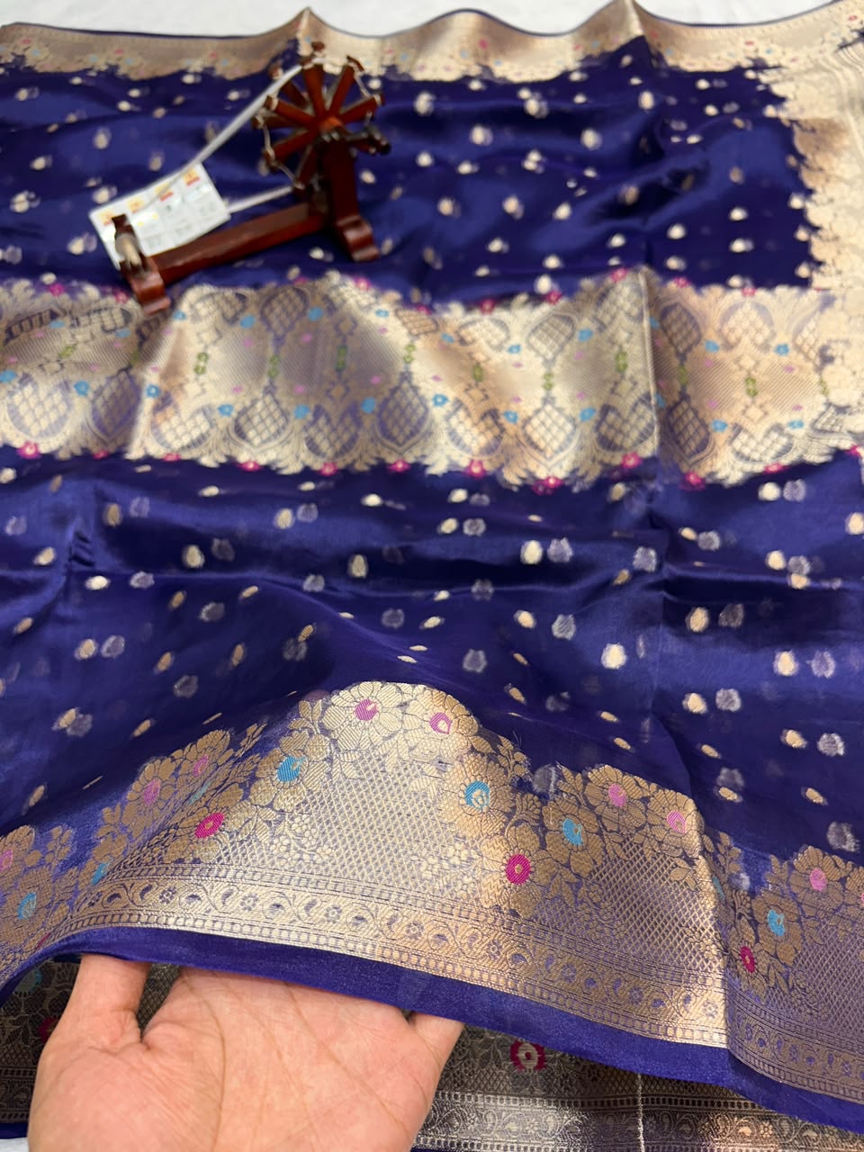 Banarasi Pure Glass Tissue Silk Saree flower Minakari Border
