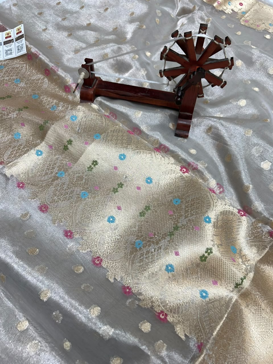 Banarasi Pure Glass Tissue Silk Saree flower Minakari Border