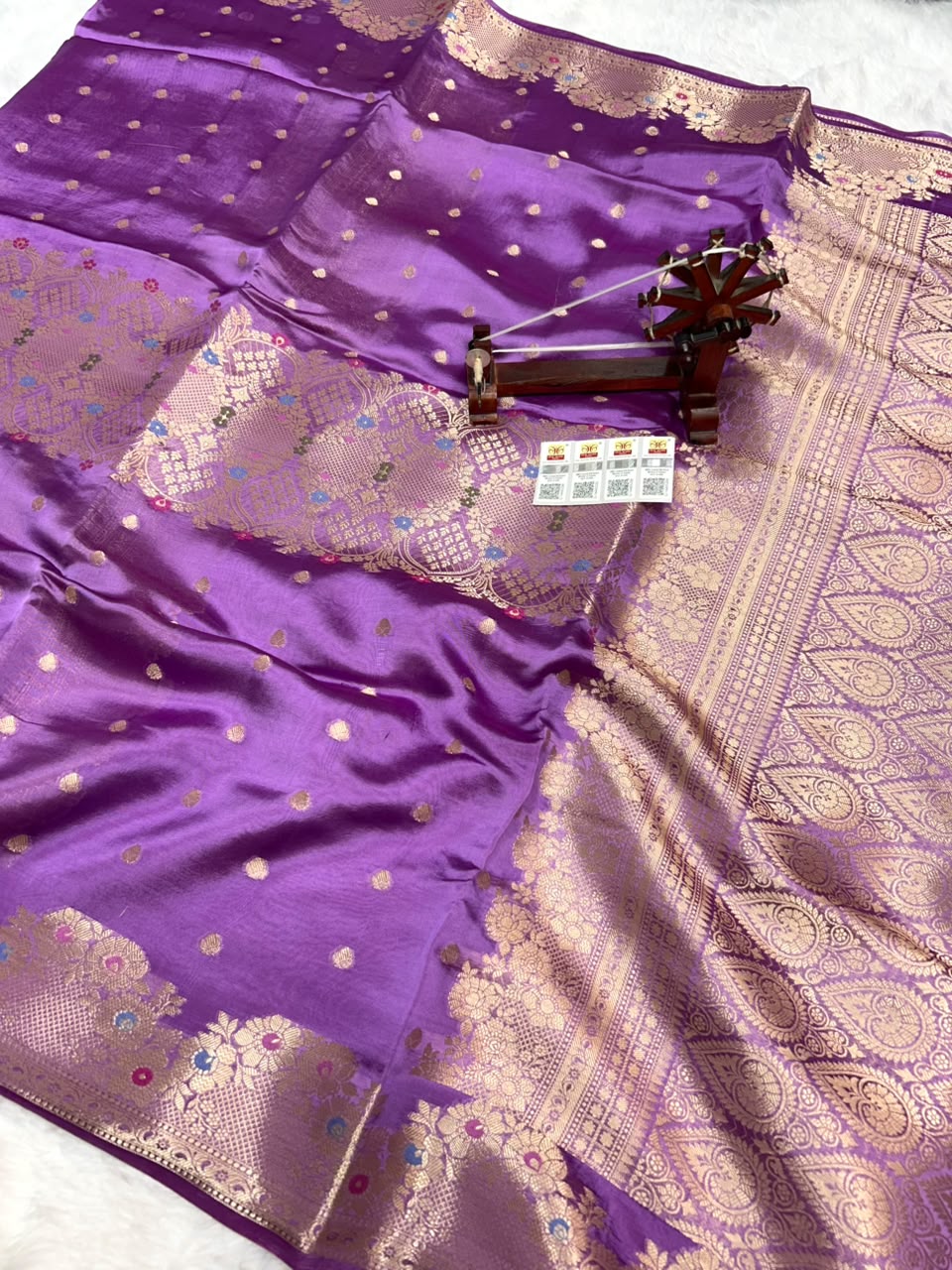 Pure Green Mango Silk Saree Flower Minakari Border