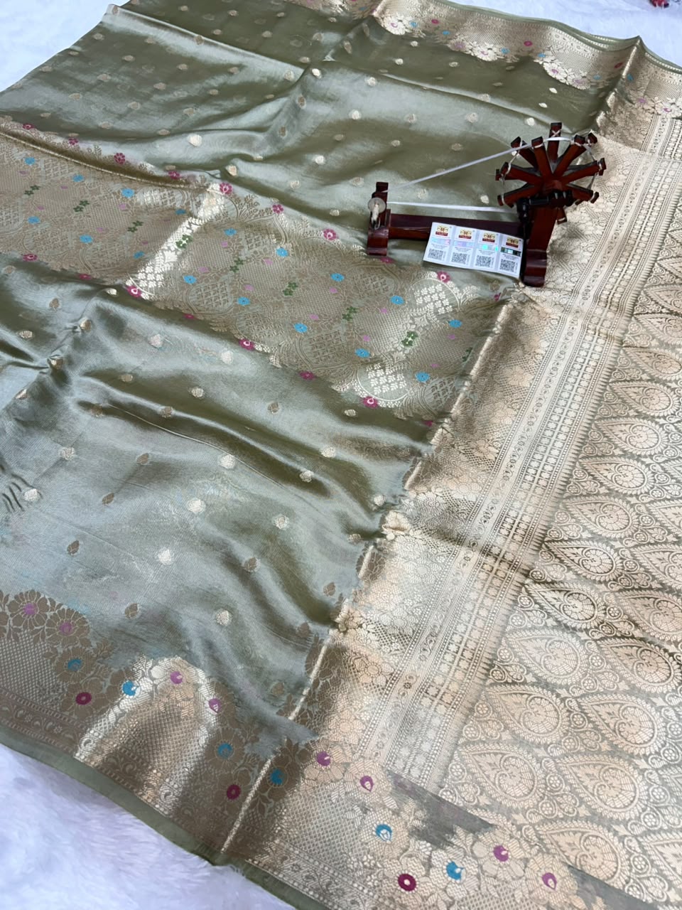 Pure Green Mango Silk Saree Flower Minakari Border
