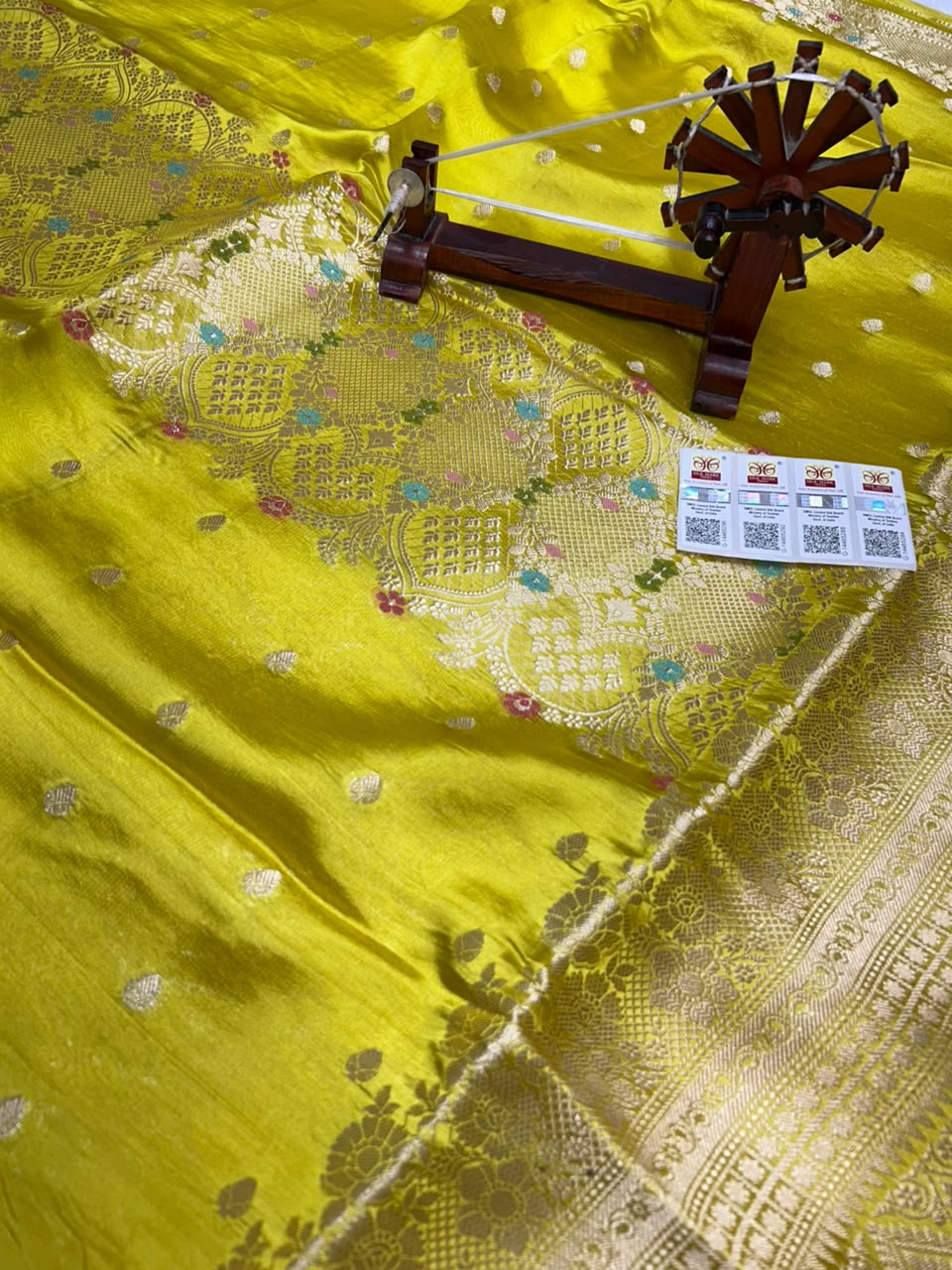 Pure Green Mango Silk Saree Flower Minakari Border