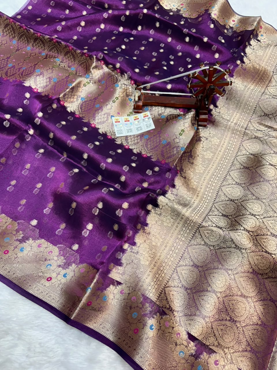 Banarasi Pure Glass Tissue Silk Saree flower Minakari Border