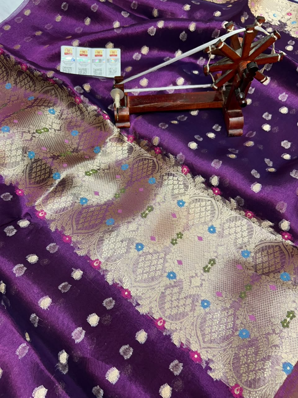 Banarasi Pure Glass Tissue Silk Saree flower Minakari Border