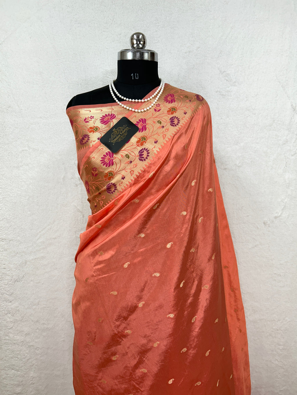 Banarasi Russian katan Silk Saree Tilfi Minakari Paithani Border