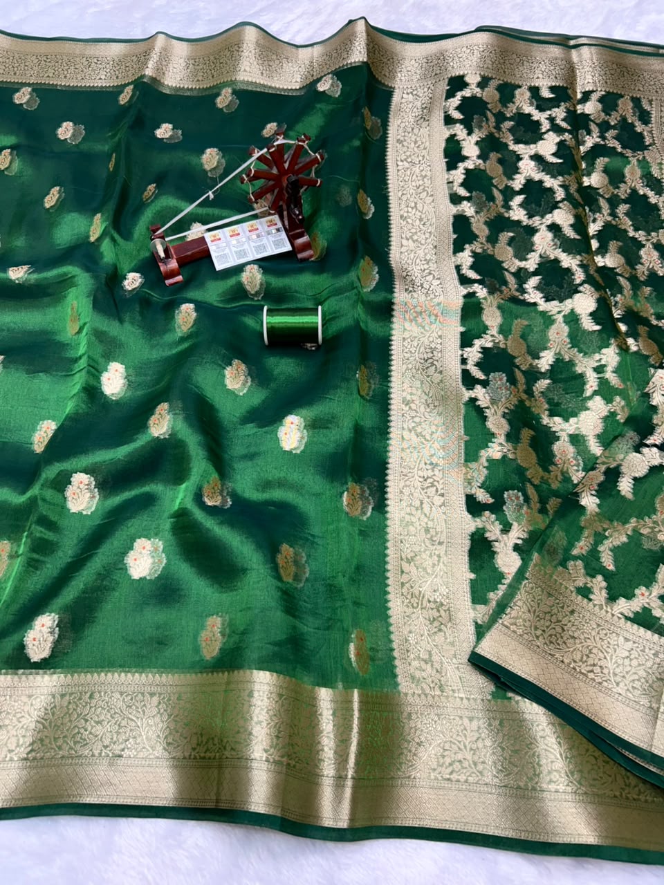 Banarasi Pure Glass Tissue Silk Saree All Over Beautiful Minakari Gala Buti