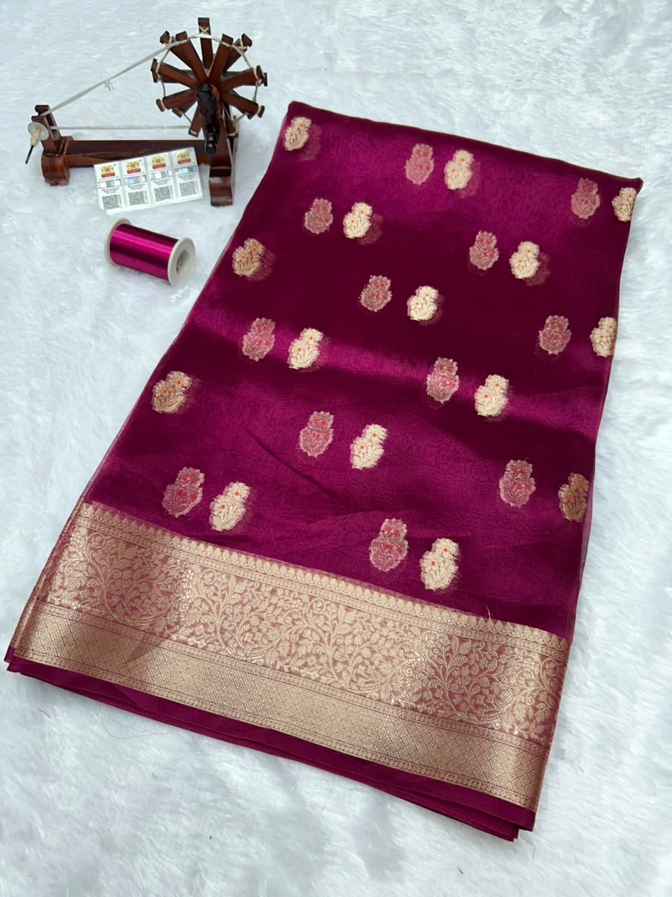 Banarasi Pure Glass Tissue Silk Saree All Over Beautiful Minakari Gala Buti