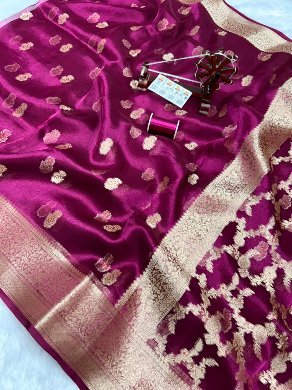 Banarasi Pure Glass Tissue Silk Saree All Over Beautiful Minakari Gala Buti