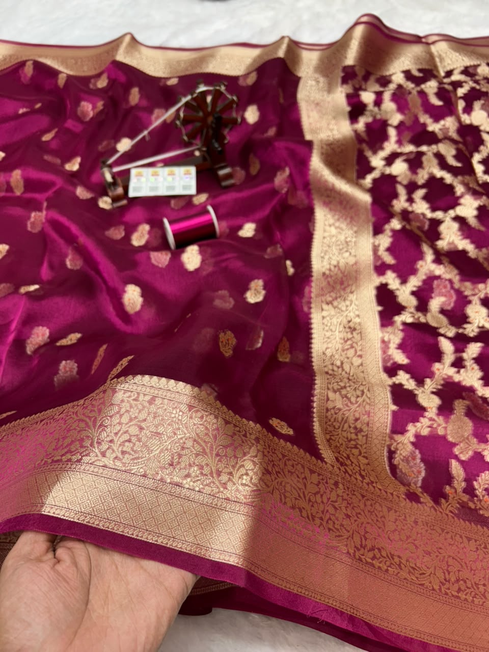 Banarasi Pure Glass Tissue Silk Saree All Over Beautiful Minakari Gala Buti