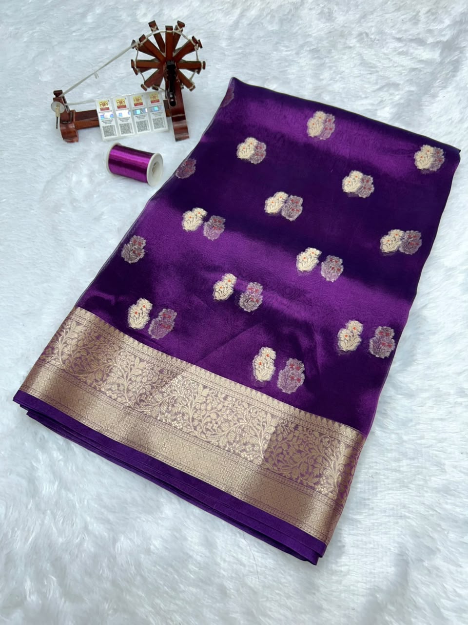 Banarasi Pure Glass Tissue Silk Saree All Over Beautiful Minakari Gala Buti