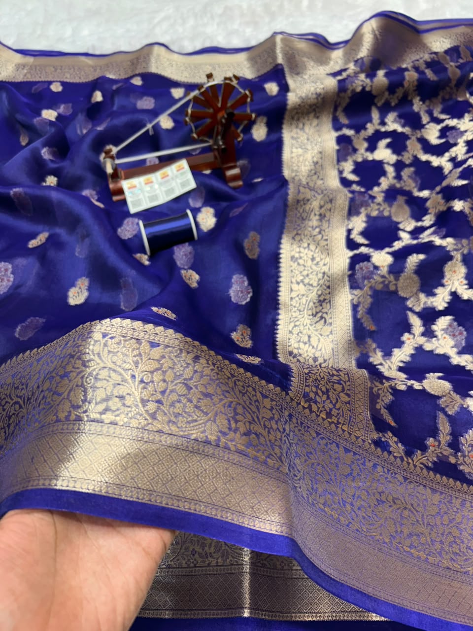 Banarasi Pure Glass Tissue Silk Saree All Over Beautiful Minakari Gala Buti