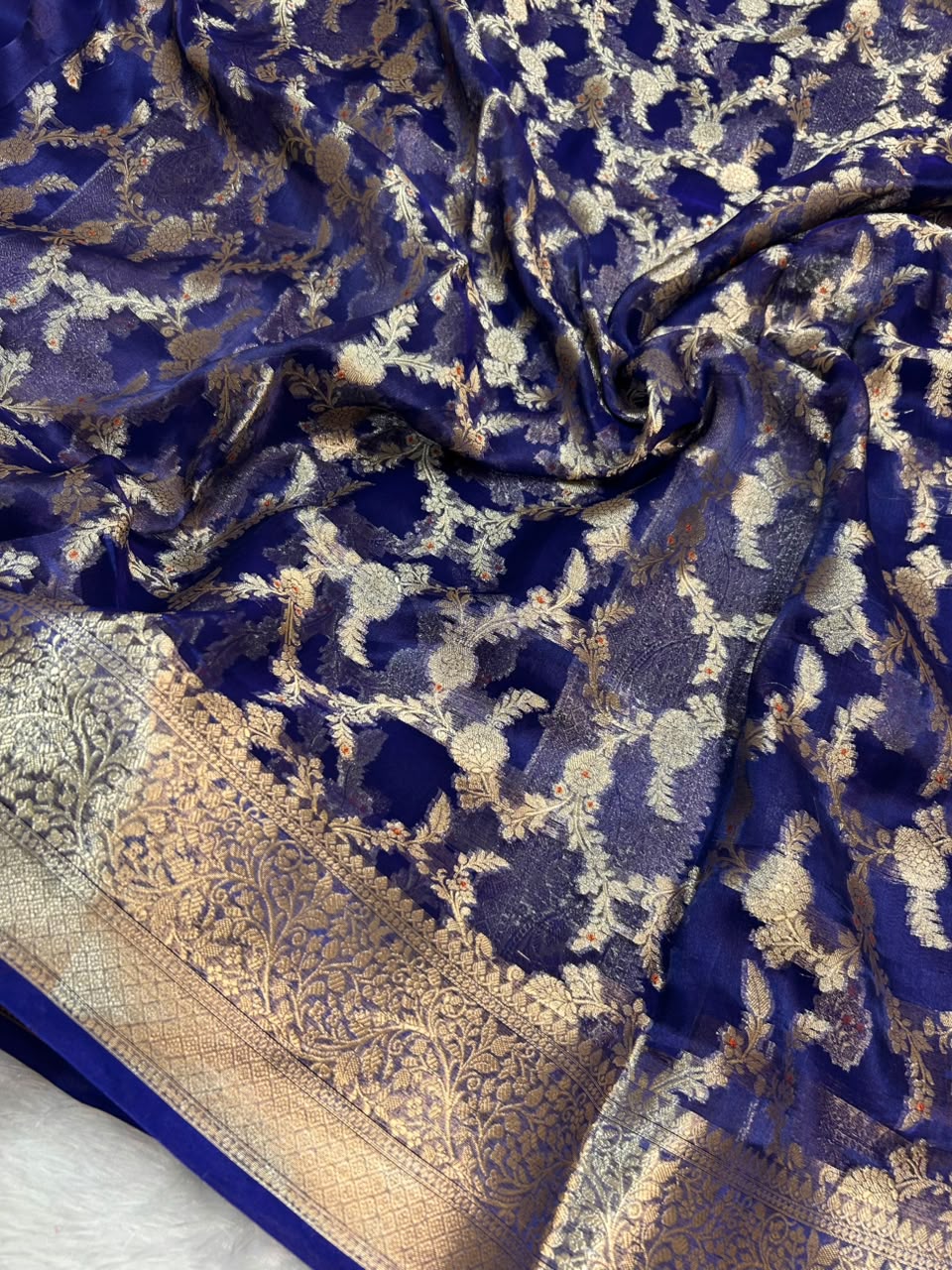 Banarasi Pure Glass Tissue Silk Saree All Over Beautiful Minakari Gala Buti