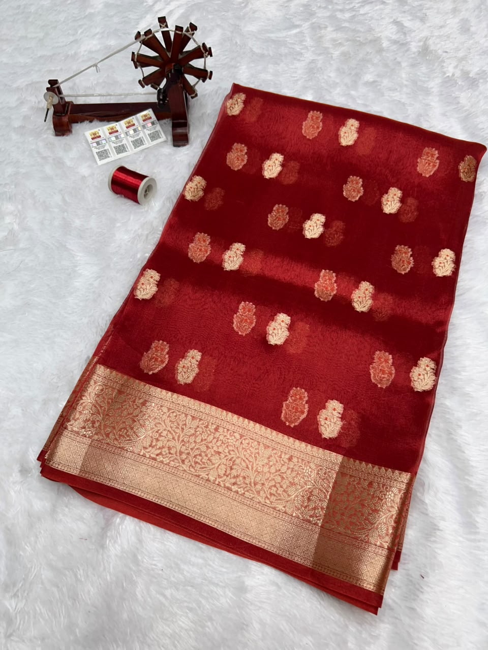 Banarasi Pure Glass Tissue Silk Saree All Over Beautiful Minakari Gala Buti