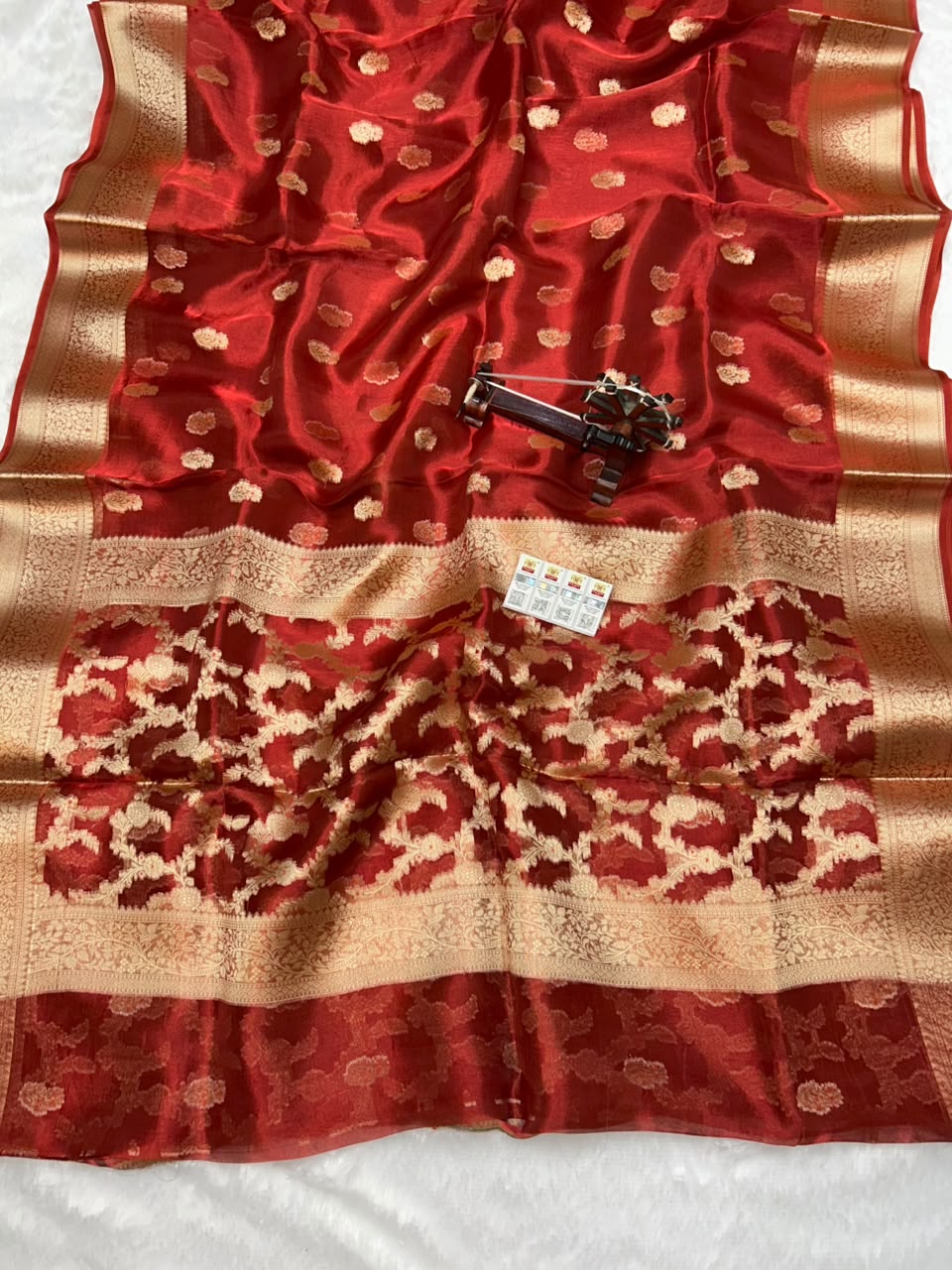 Banarasi Pure Glass Tissue Silk Saree All Over Beautiful Minakari Gala Buti