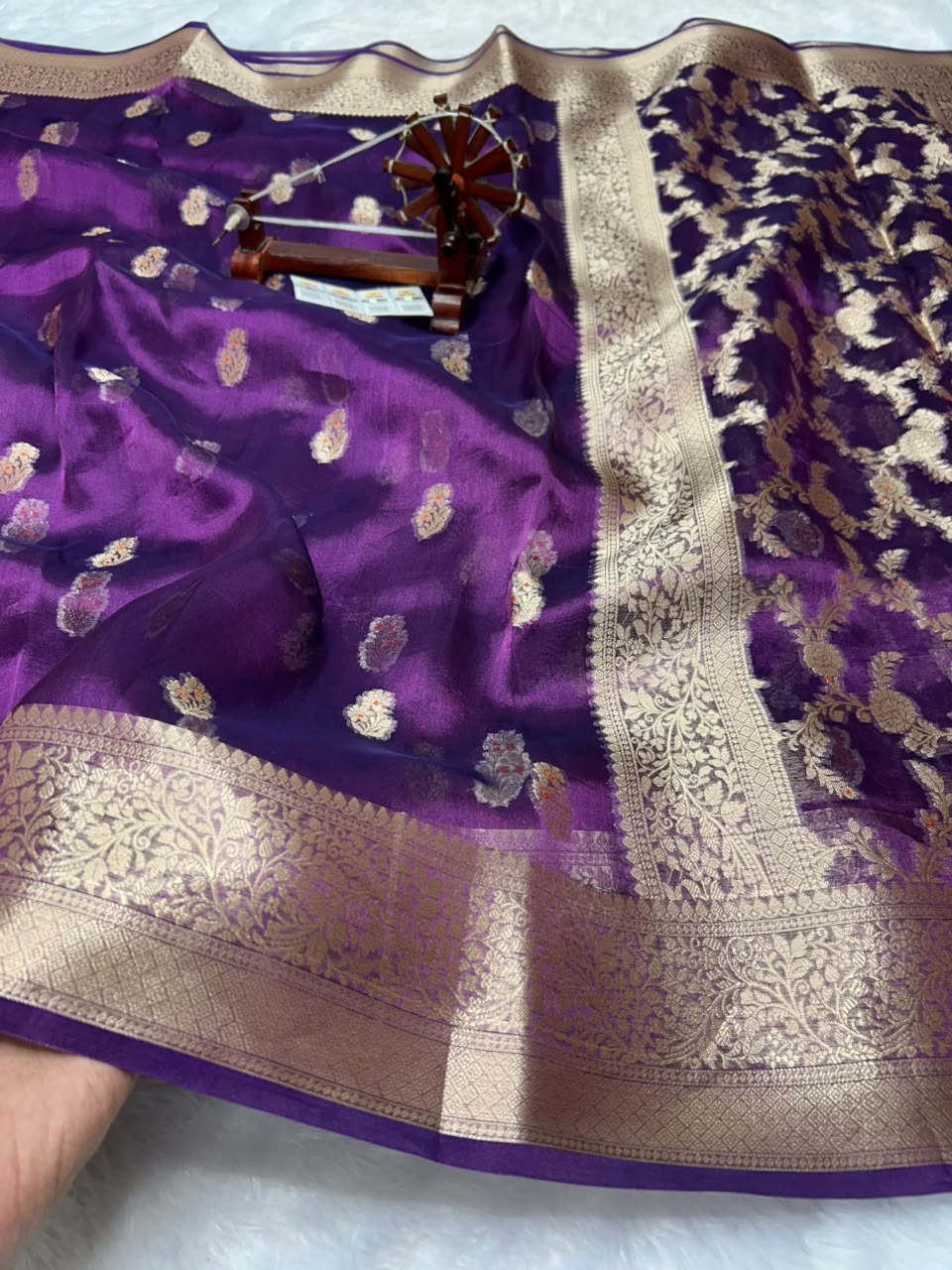Banarasi Pure Glass Tissue Silk Saree All Over Beautiful Minakari Gala Buti