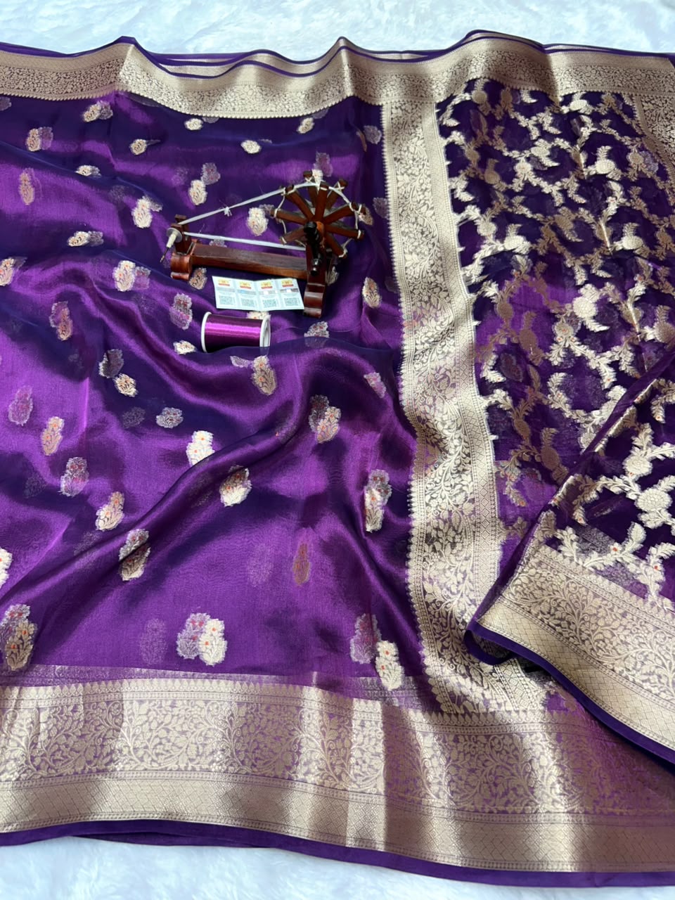 Banarasi Pure Glass Tissue Silk Saree All Over Beautiful Minakari Gala Buti