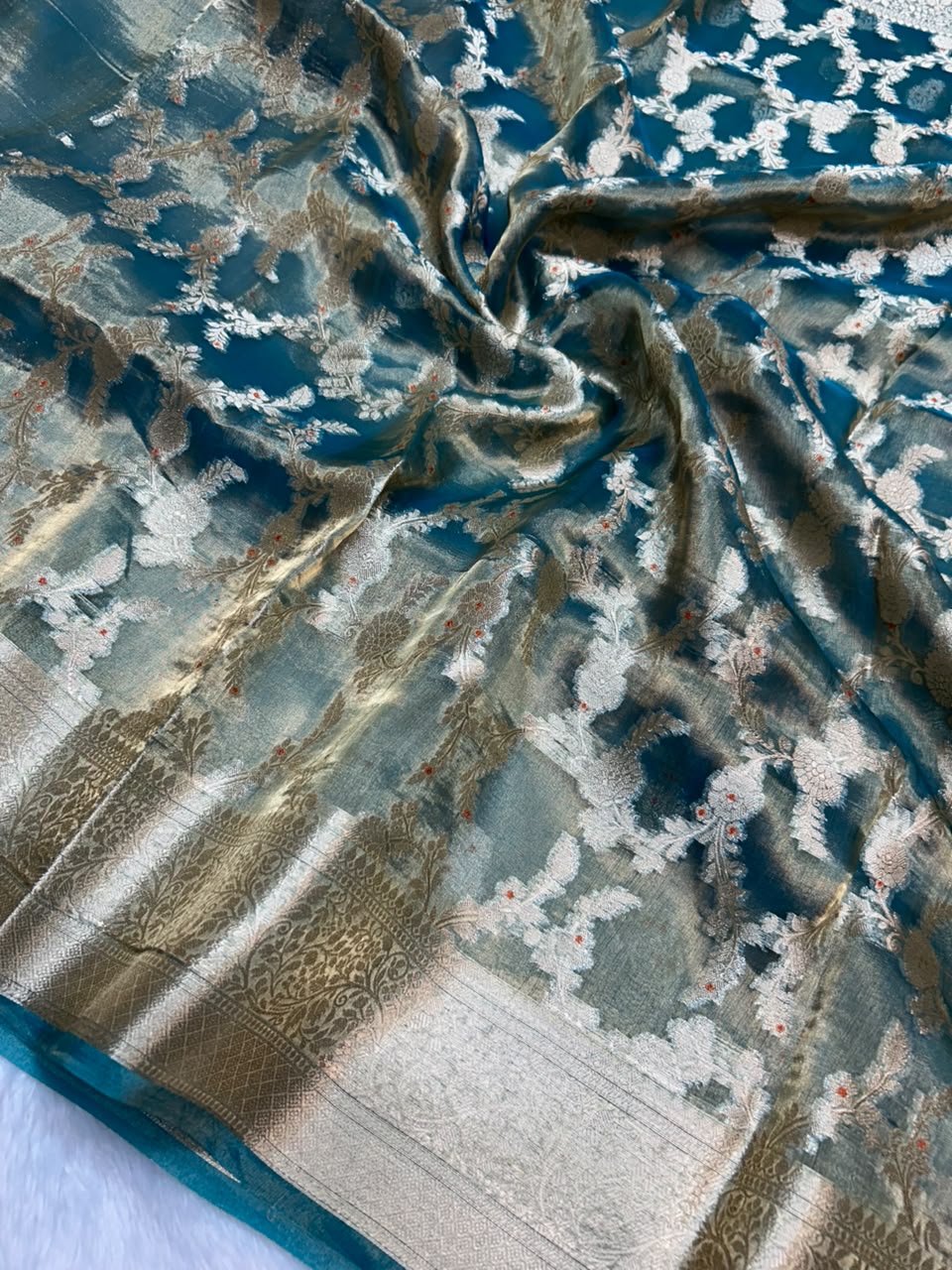 Banarasi Pure Glass Tissue Silk Saree All Over Beautiful Minakari Gala Buti