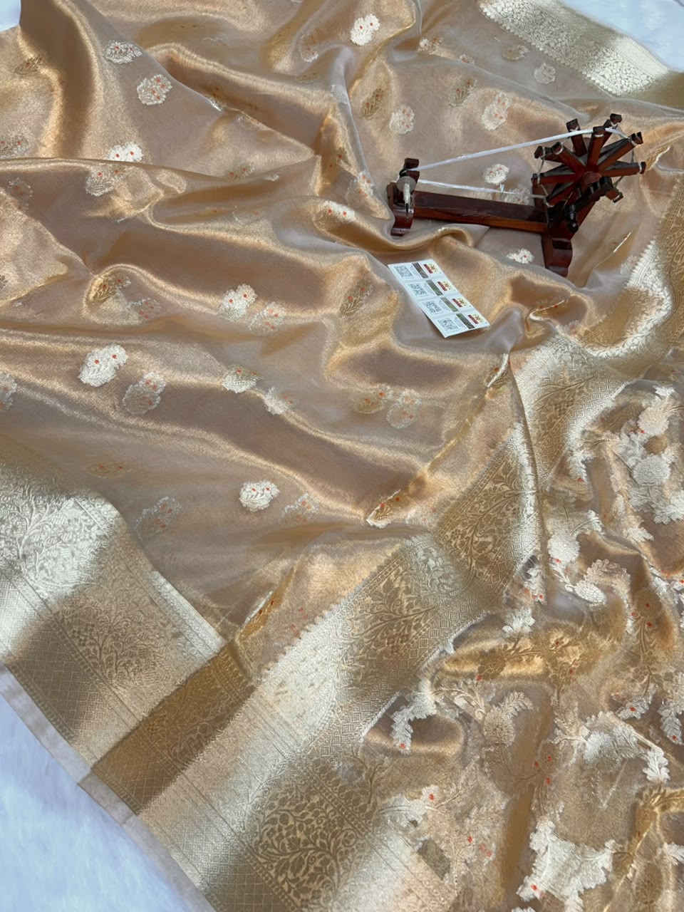 Banarasi Pure Glass Tissue Silk Saree All Over Beautiful Minakari Gala Buti