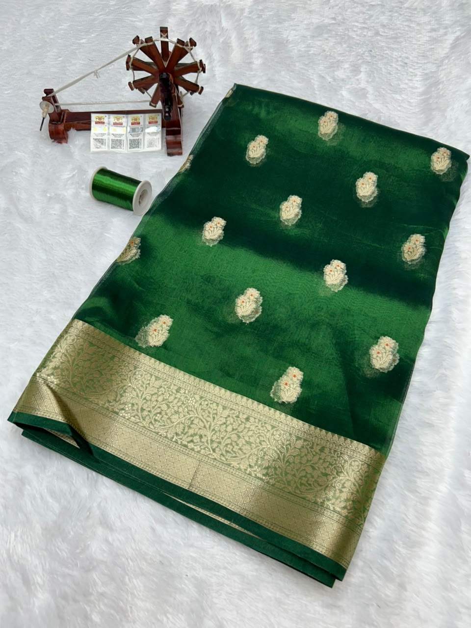 Banarasi Pure Glass Tissue Silk Saree All Over Beautiful Minakari Gala Buti