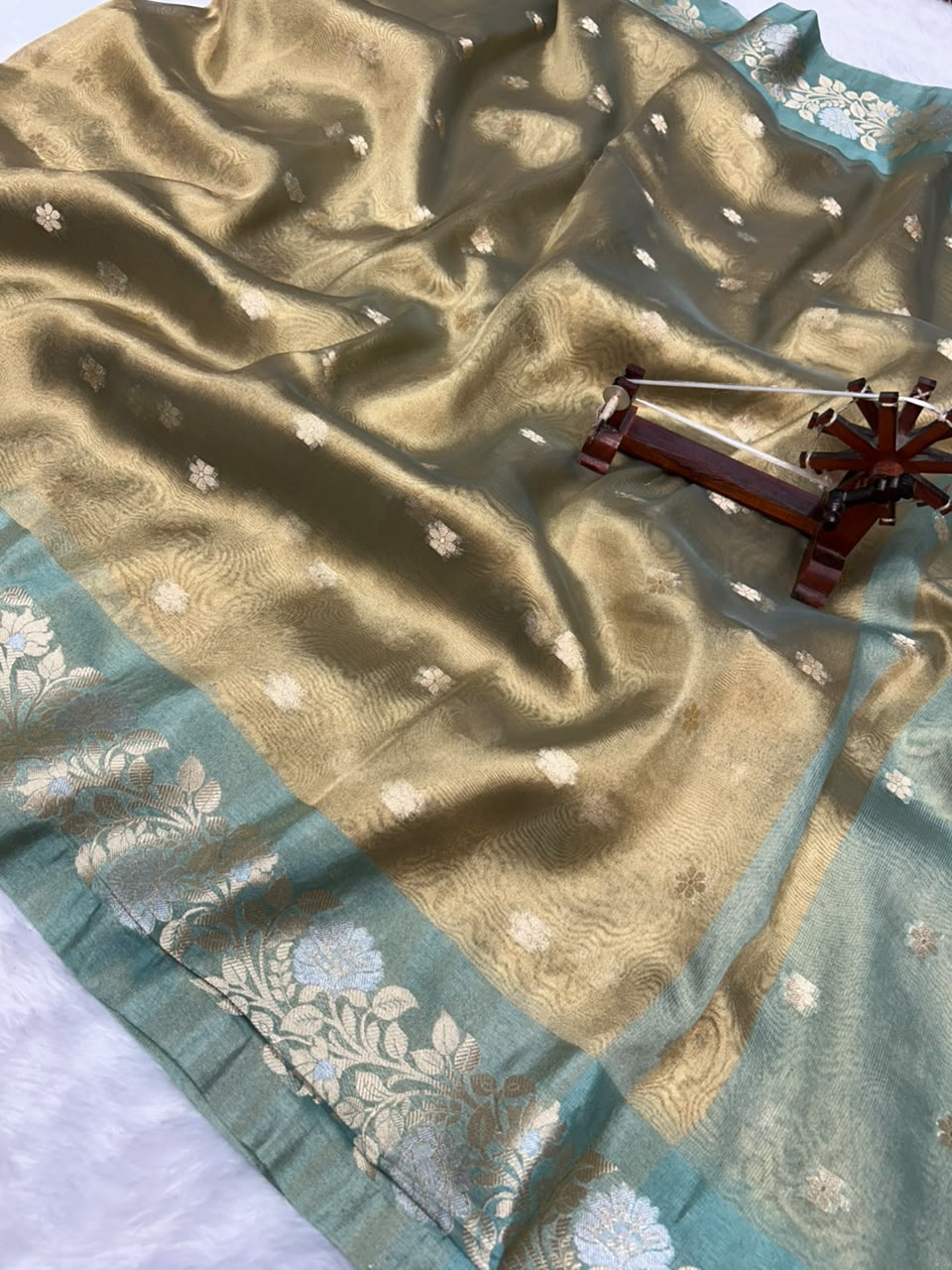 Banarasi Tissue Silk Saree Sona Rupa Weaving Border Satan Minakari