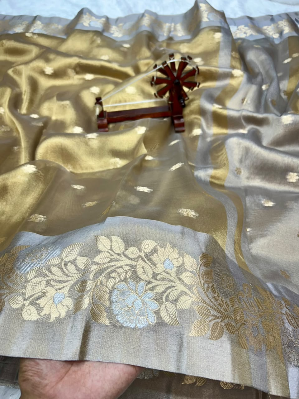 Banarasi Tissue Silk Saree Sona Rupa Weaving Border Satan Minakari